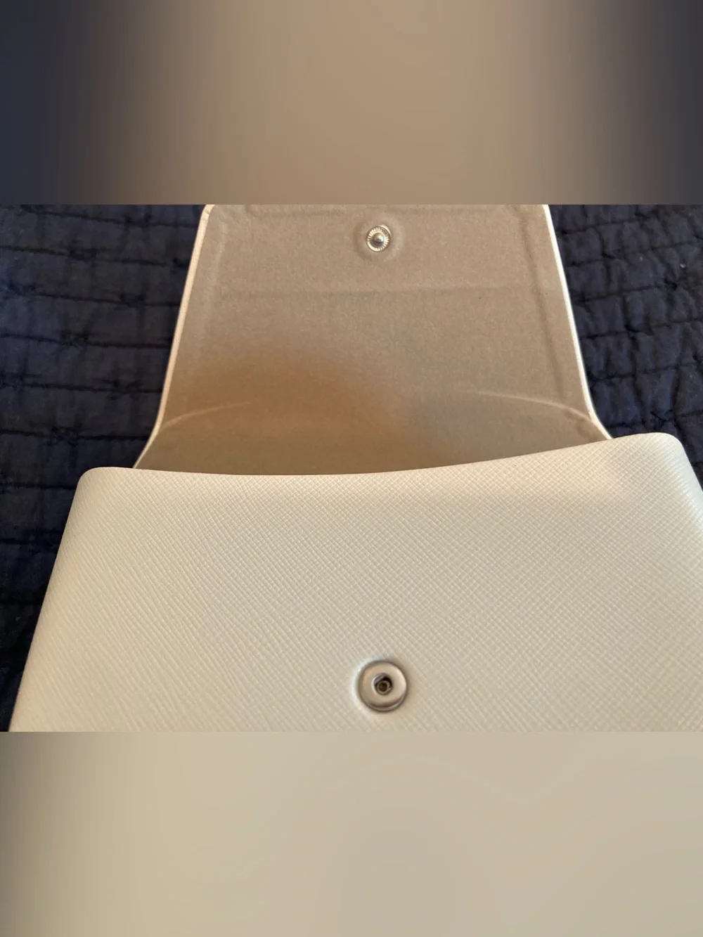Michael Kors White Textured Sunglasses Case with Matching Cloth
